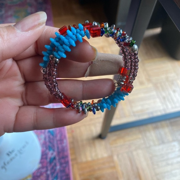 Colorful Beaded Bracelet - Picture 4 of 7